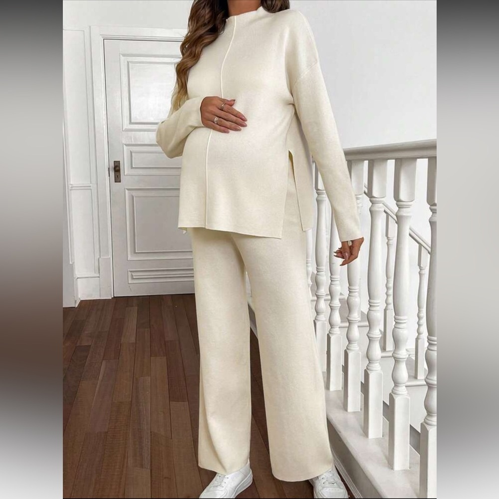 Maternity sweater set